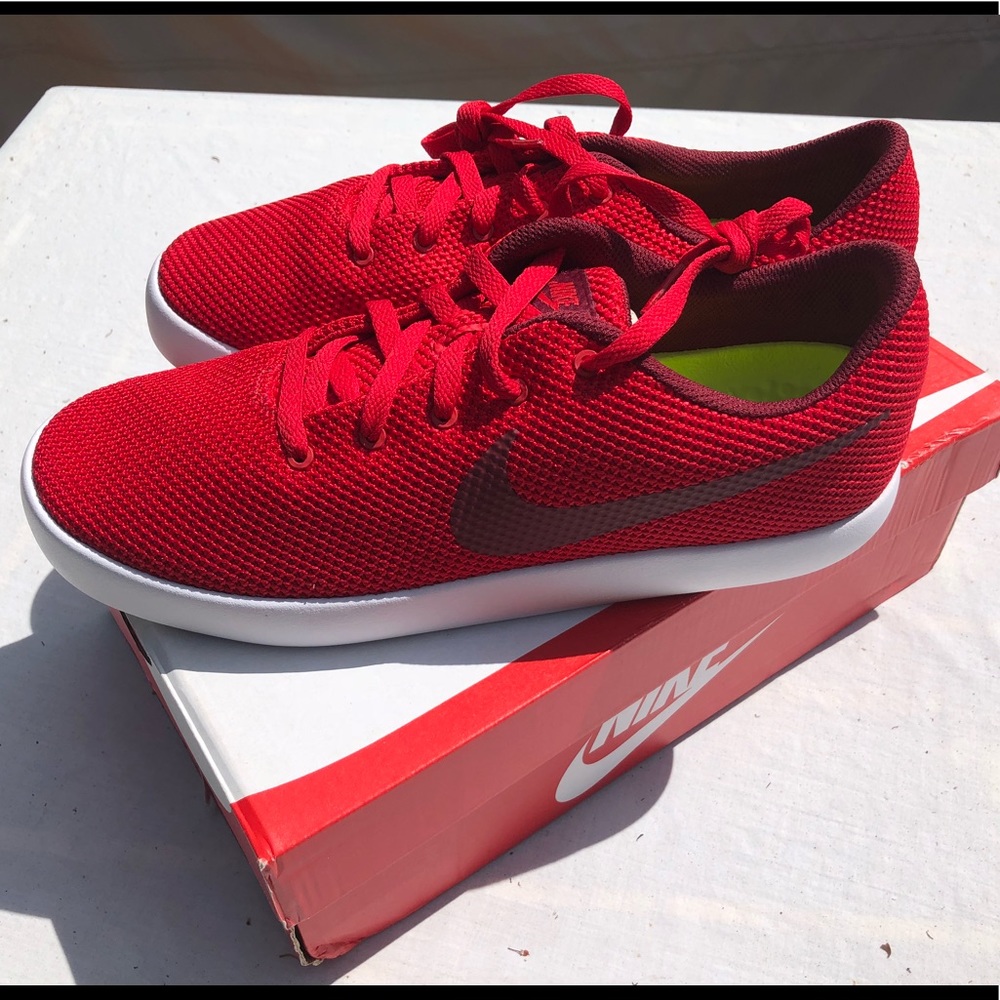 Nike Essentialist University Red Sneakers NEW